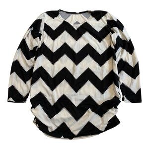 Black and White Chevron Striped Long-Sleeve Blouse with Ruched Sides M